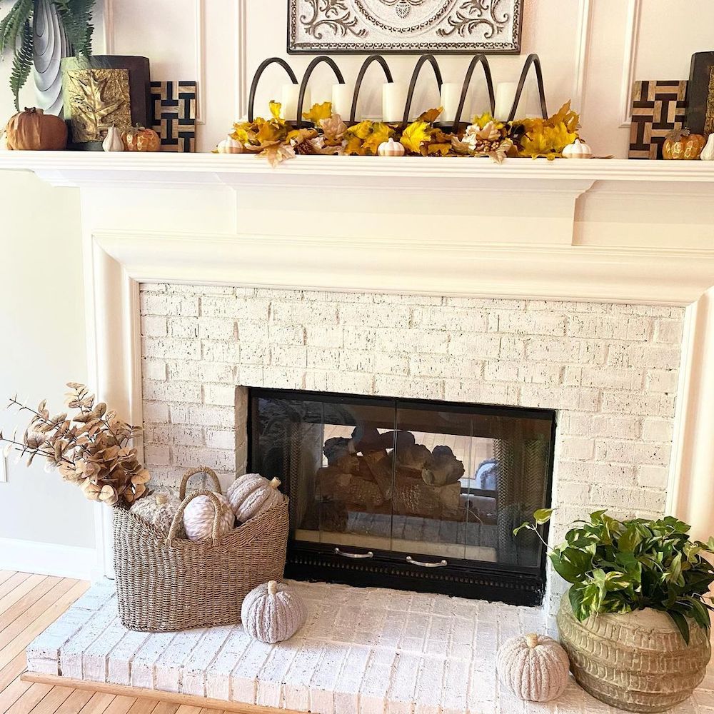 In 6 #Fall #FallMantel #FallDecor #HomeDecor #AutumnDecor