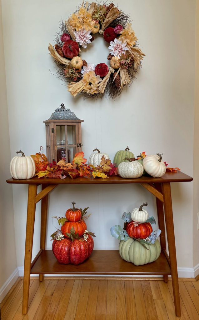 Inspo 1 #Fall #Entryway #Foyer #FallEntryway #FallDecor #HomeDecor #AutumnDecor