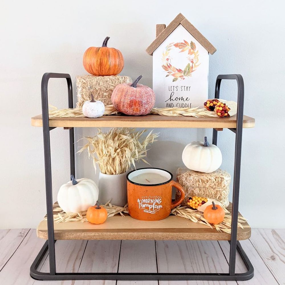 Fall vignette styling ideas Inspo 10 #Fall #FallVignettes #FallDecor #FallTableStyling #HomeDecor #AutumnDecor