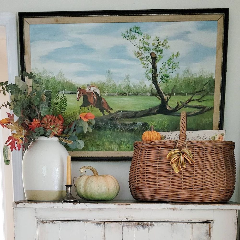 Fall vignette styling ideas Inspo 17  #Fall #FallVignettes #FallDecor #FallTableStyling #HomeDecor #AutumnDecor