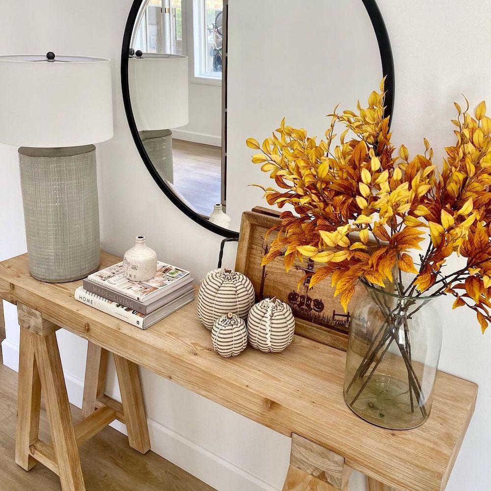 Inspo 4 #Fall #Entryway #Foyer #FallEntryway #FallDecor #HomeDecor #AutumnDecor