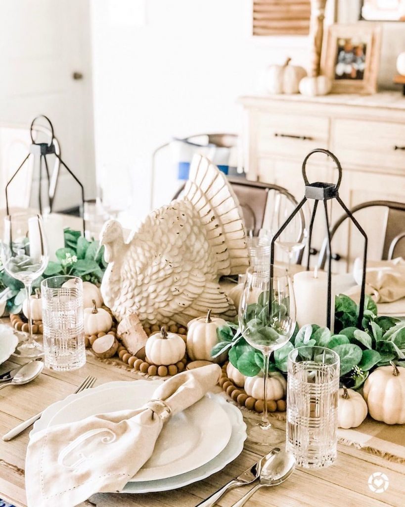 Thanksgiving Table Decor Ideas In 14 #Thanksgiving #ThanksgivingTableDecor #HomeDecor #ThanksgivingDecorIdeas 