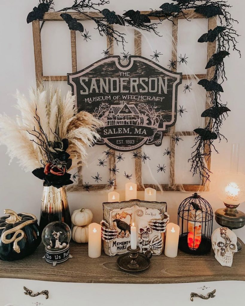 In 17 #Halloween #HalloweenDecor #HomeDecor #HalloweenDecorIdeas 