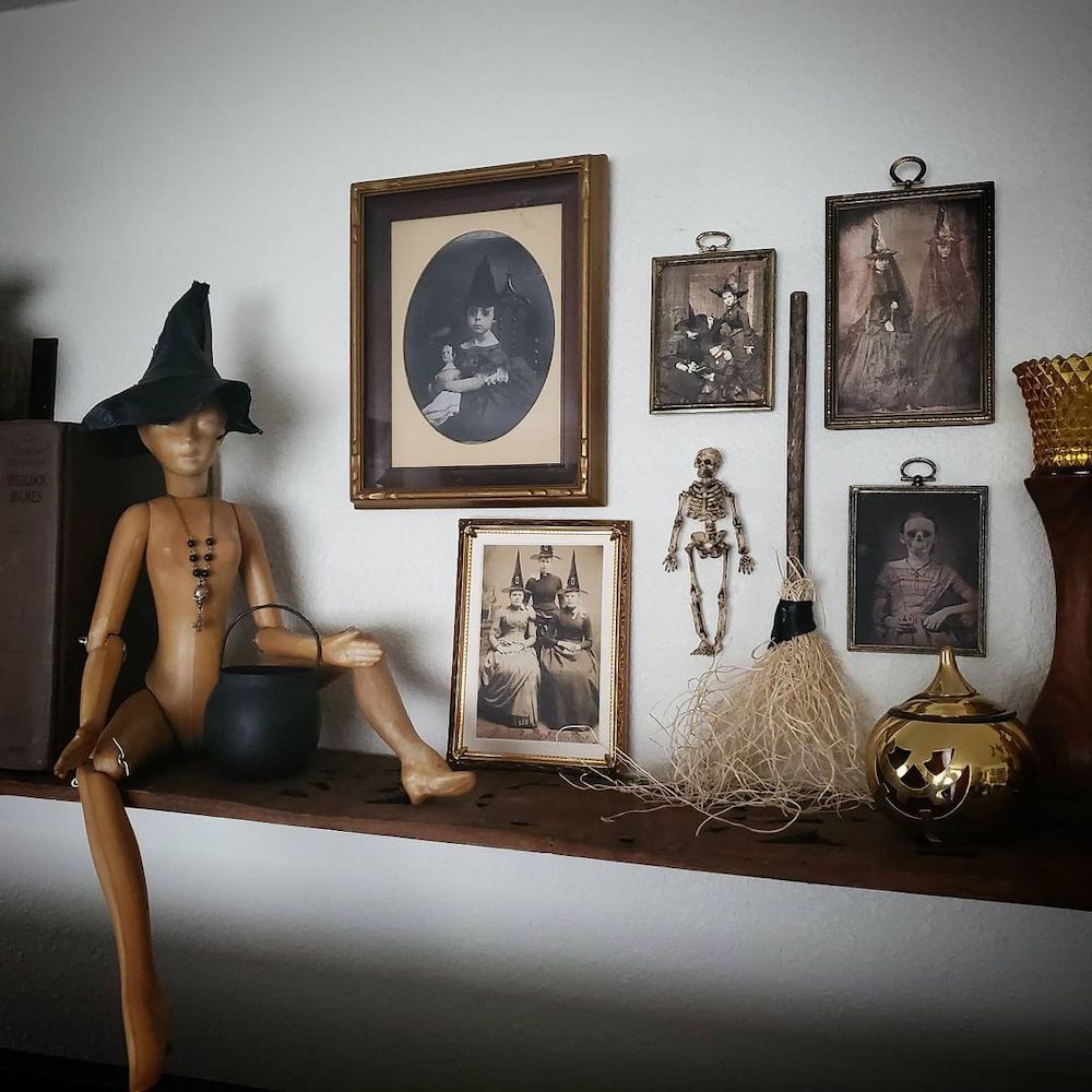 In 19 #Halloween #HalloweenDecor #HomeDecor #HalloweenDecorIdeas 