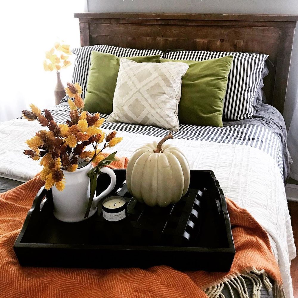 In 2 #FallDecor #FallBedroom #HomeDecor #FallBedroomDecor #AutumnDecor 