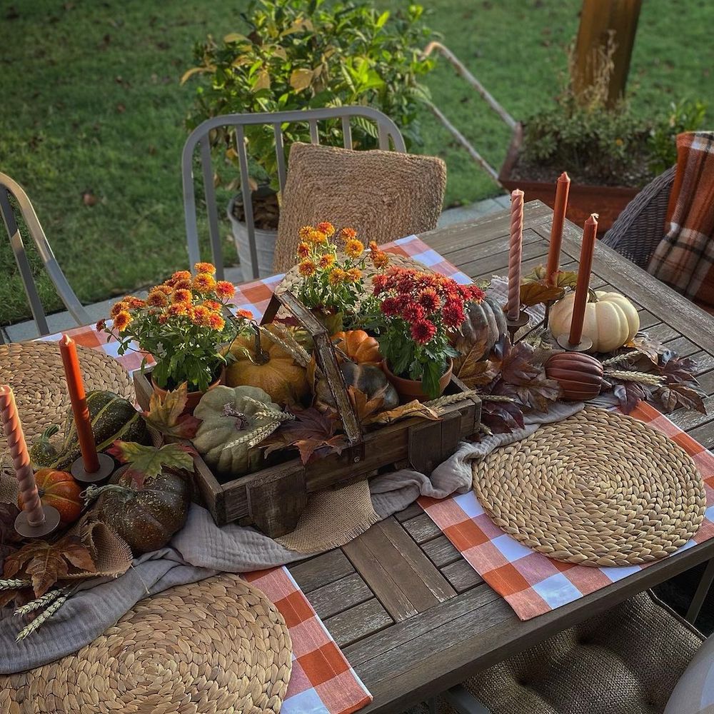 Thanksgiving Table Decor Ideas In 21 #Thanksgiving #ThanksgivingTableDecor #HomeDecor #ThanksgivingDecorIdeas 