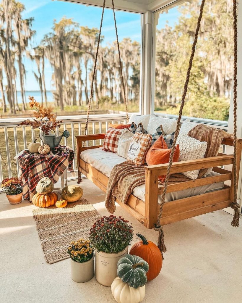 Fall Porch Styling Ideas In 3 2 #Fall #Porch #FallPorch #FallDecor #HomeDecor #AutumnDecor