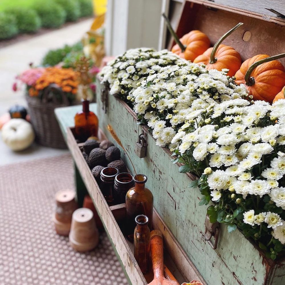 In 33 1 #Fall #Porch #FallPorch #FallDecor #HomeDecor #AutumnDecor