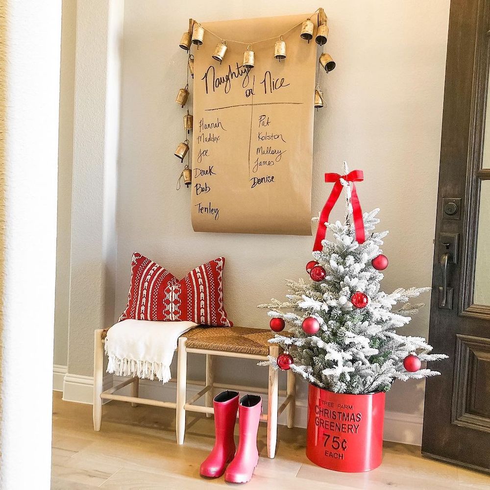 Christmas Entryway decor ideas In 33 #Christmas #ChristmasEntryway #ChristmasFoyer #HomeDecor #ChristmasDecorIdeas #Christmas #ChristmasEntryway #ChristmasFoyer #HomeDecor #ChristmasDecorIdeas 