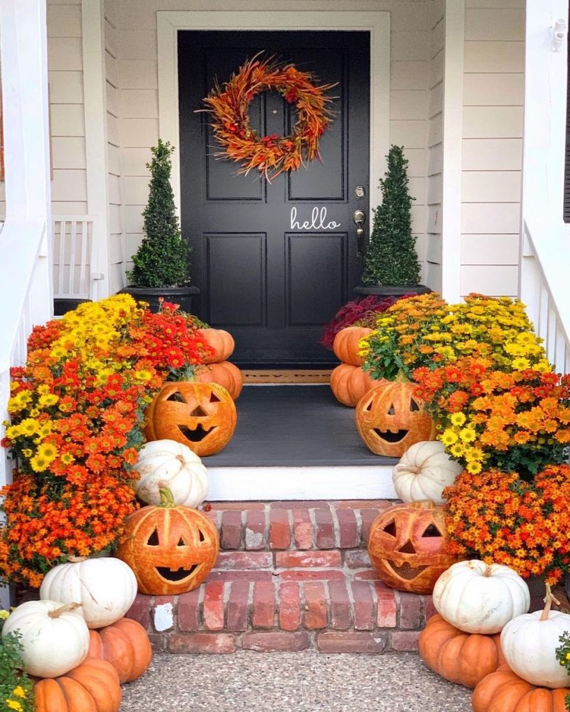 In 35 2 #Fall #Porch #FallPorch #FallDecor #HomeDecor #AutumnDecor