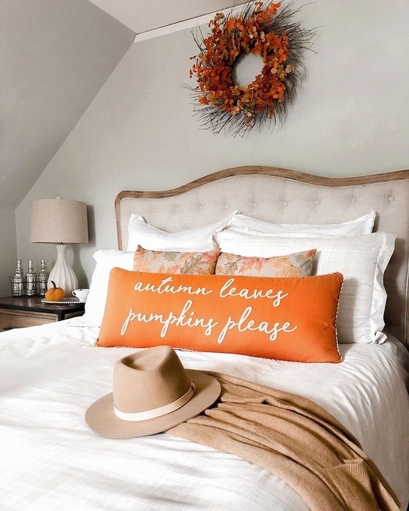 In 4 #FallDecor #FallBedroom #HomeDecor #FallBedroomDecor #AutumnDecor 