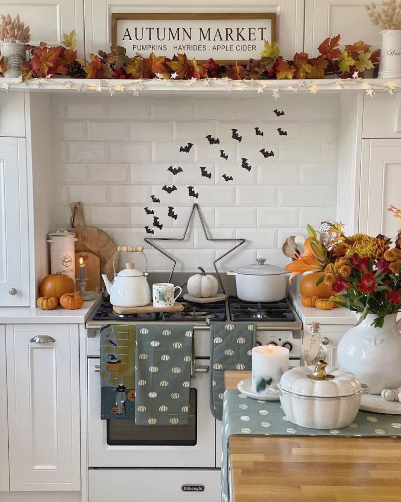 In 5 #FallDecor #FallKitchen #HomeDecor #FallKitchenDecor #AutumnDecor 