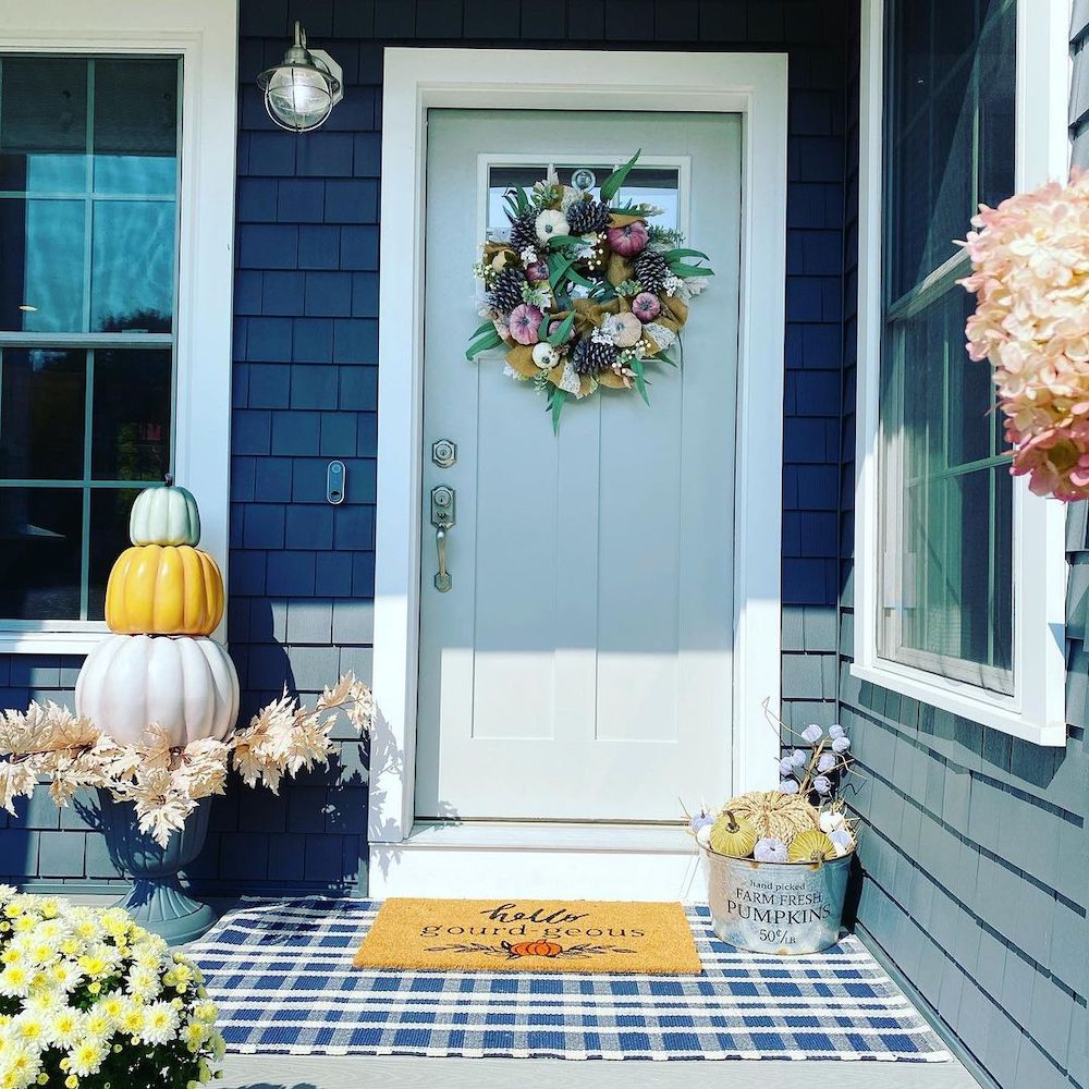 In 6 #Fall #Porch #FallPorch #FallDecor #HomeDecor #AutumnDecor