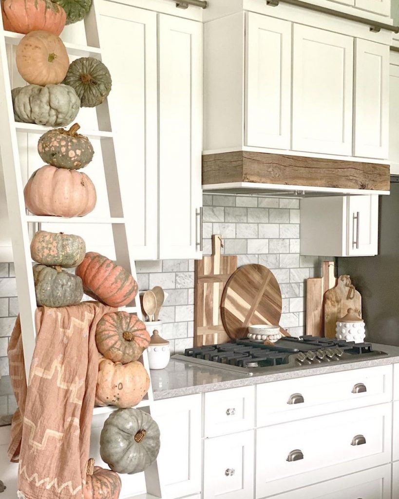 In 6 #FallDecor #FallKitchen #HomeDecor #FallKitchenDecor #AutumnDecor 