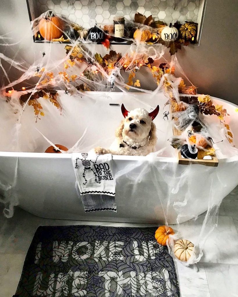 Halloween Decor Ideas In 8 #Halloween #HalloweenDecor #HomeDecor #HalloweenDecorIdeas 