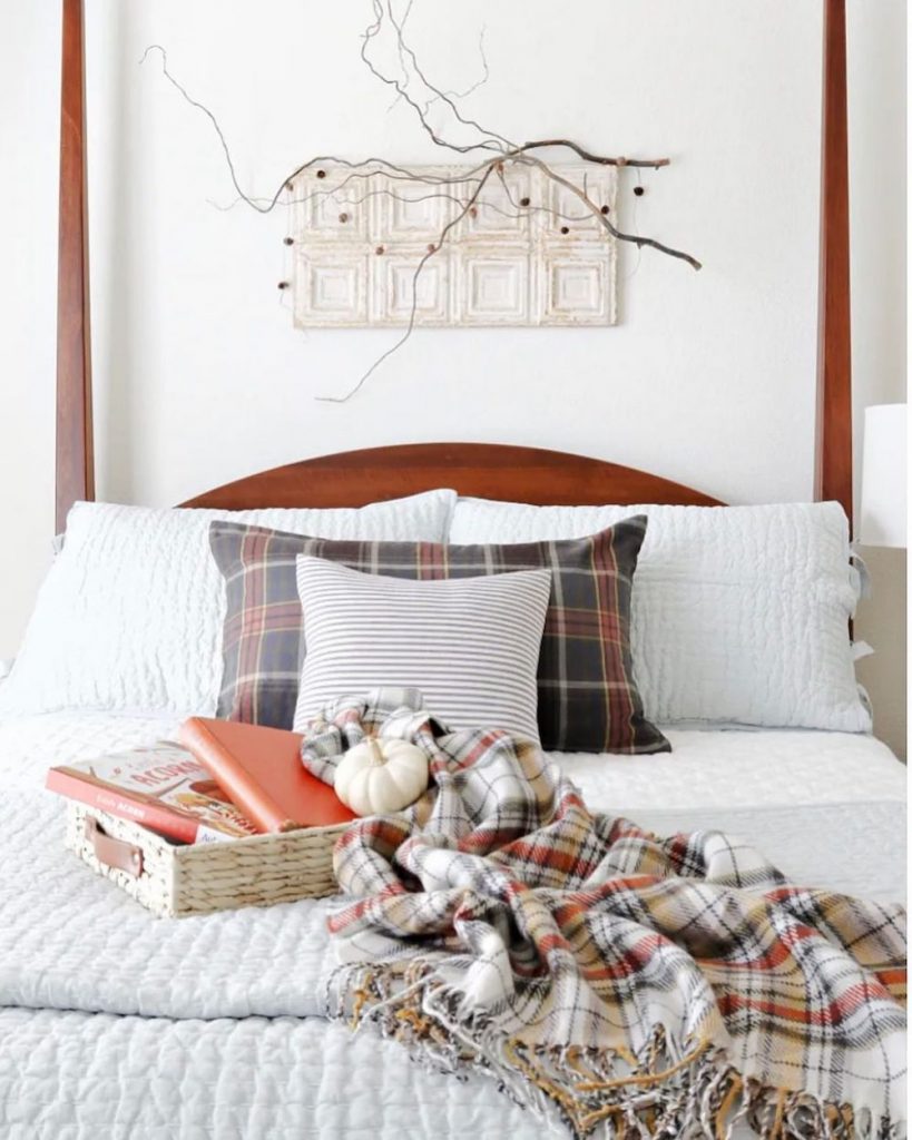 In 9 #FallDecor #FallBedroom #HomeDecor #FallBedroomDecor #AutumnDecor 