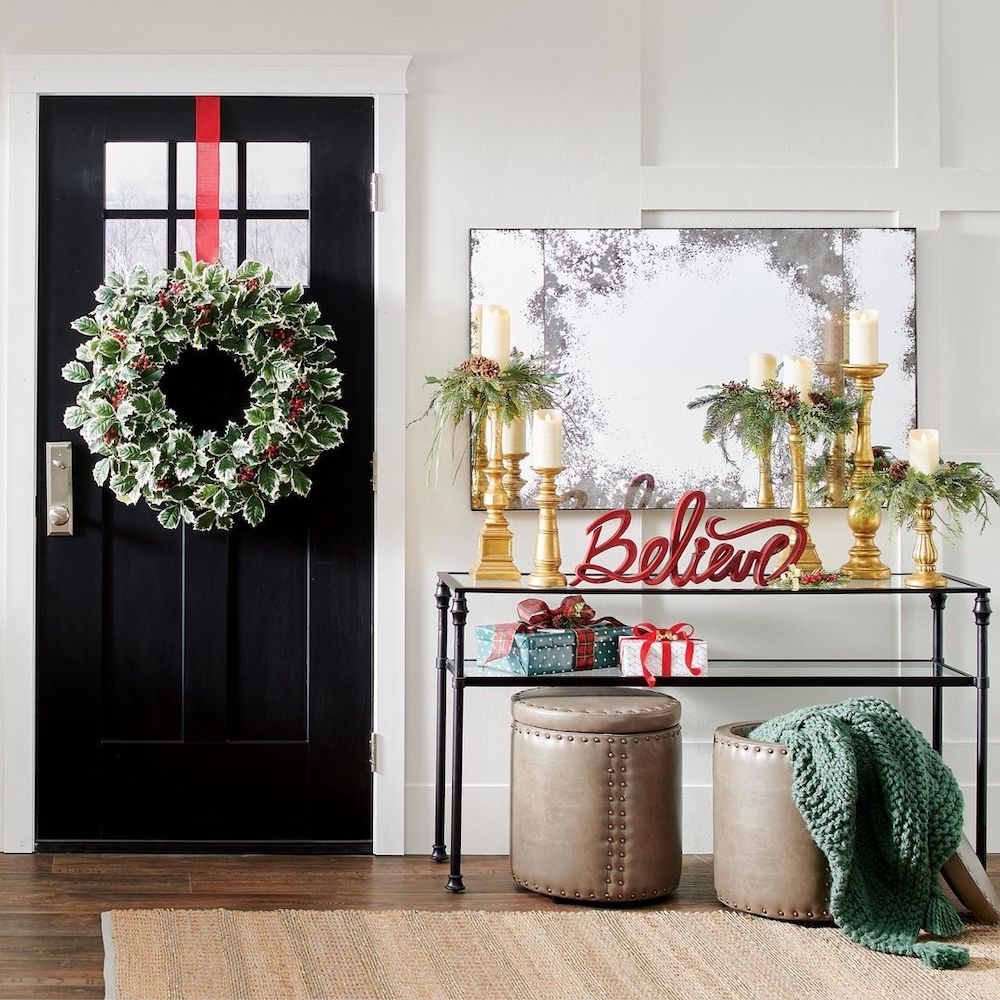 In 10 #Christmas #ChristmasEntryway #ChristmasFoyer #HomeDecor #ChristmasDecorIdeas 