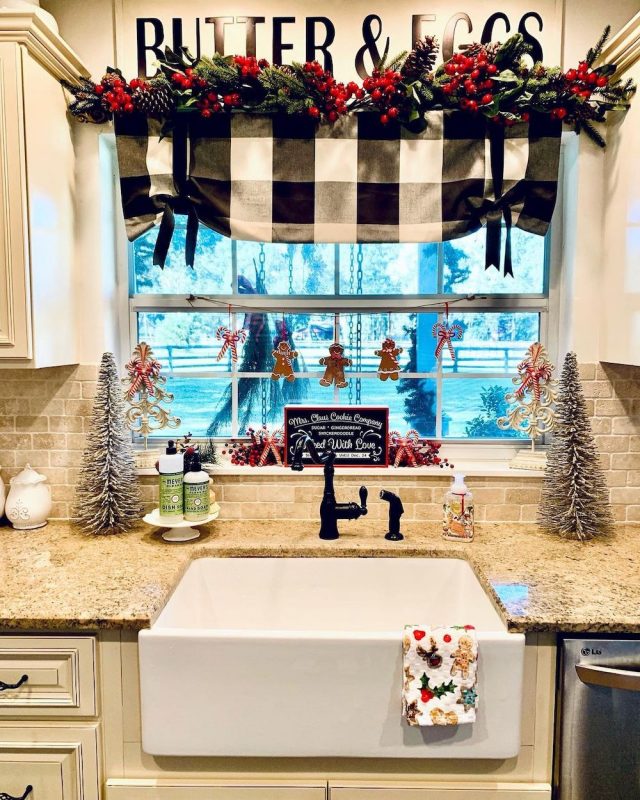 23 Christmas Kitchen Decor Ideas You’ll Love!