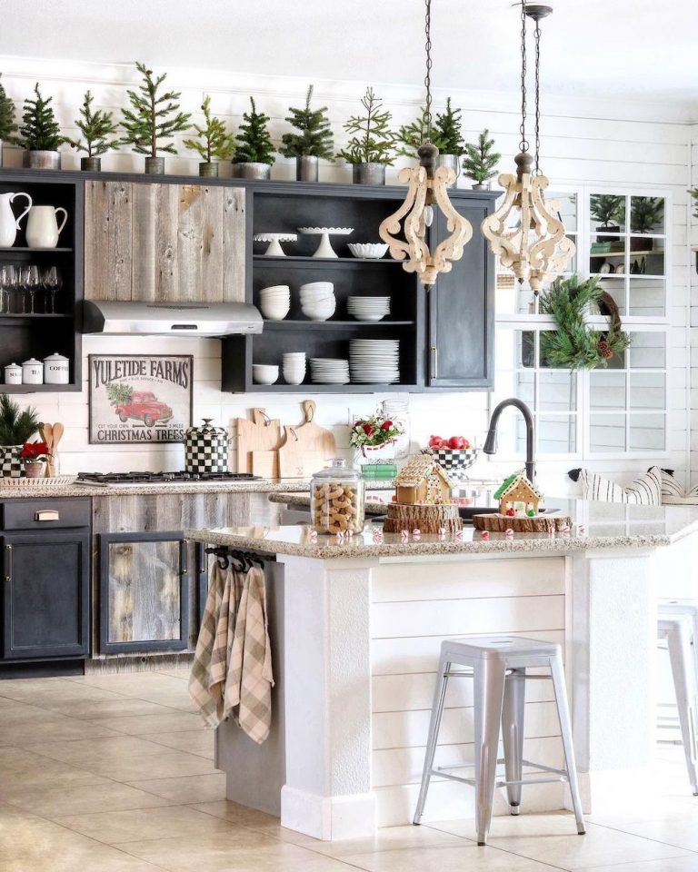 23 Christmas Kitchen Decor Ideas You’ll Love!