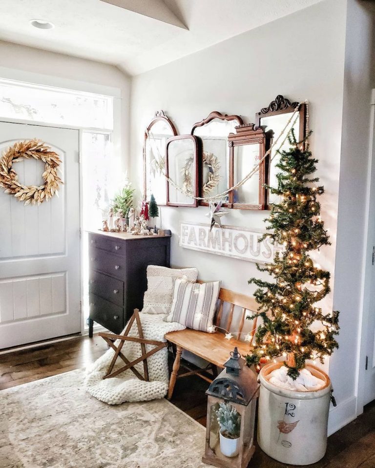 35 Christmas Entryway Decor Ideas To Welcome Your Holiday Guests!