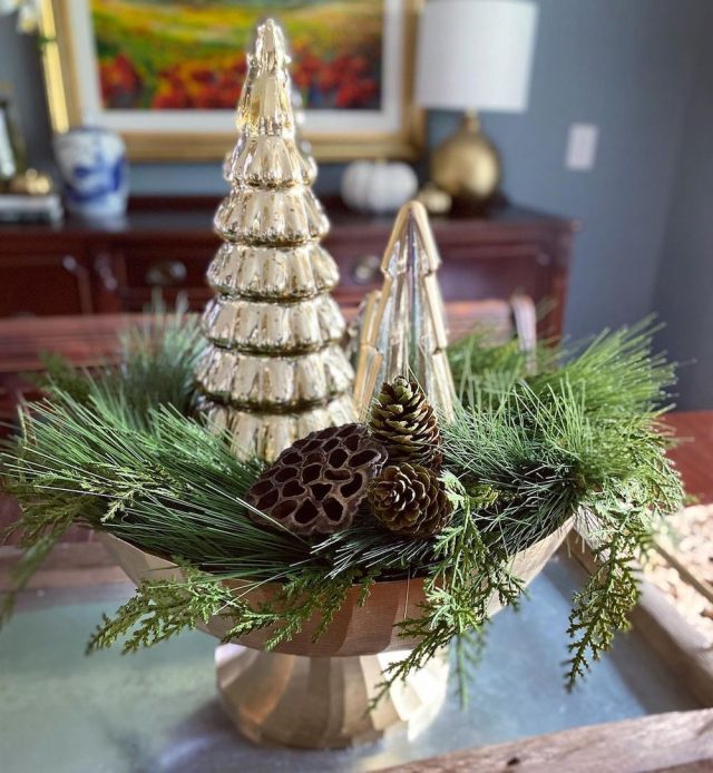 32 Christmas Centerpiece Ideas that Add Beauty to Your Table