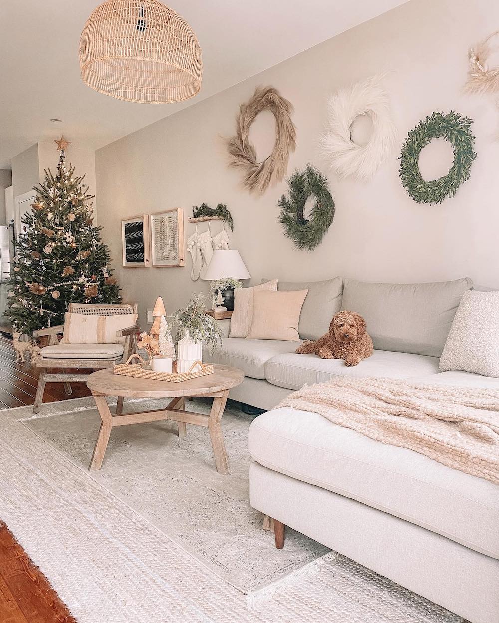 Neutral Christmas Living Room In 13 #Christmas #NeutralChristmas #NeutralLivingRooms #NeutralChristmasStyling 