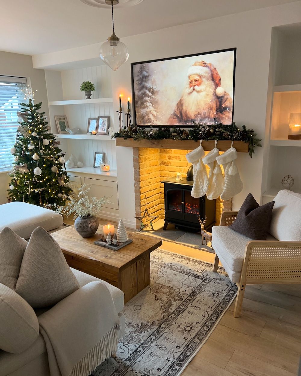 Neutral Christmas Living Room In 22 #Christmas #NeutralChristmas #NeutralLivingRooms #NeutralChristmasStyling 