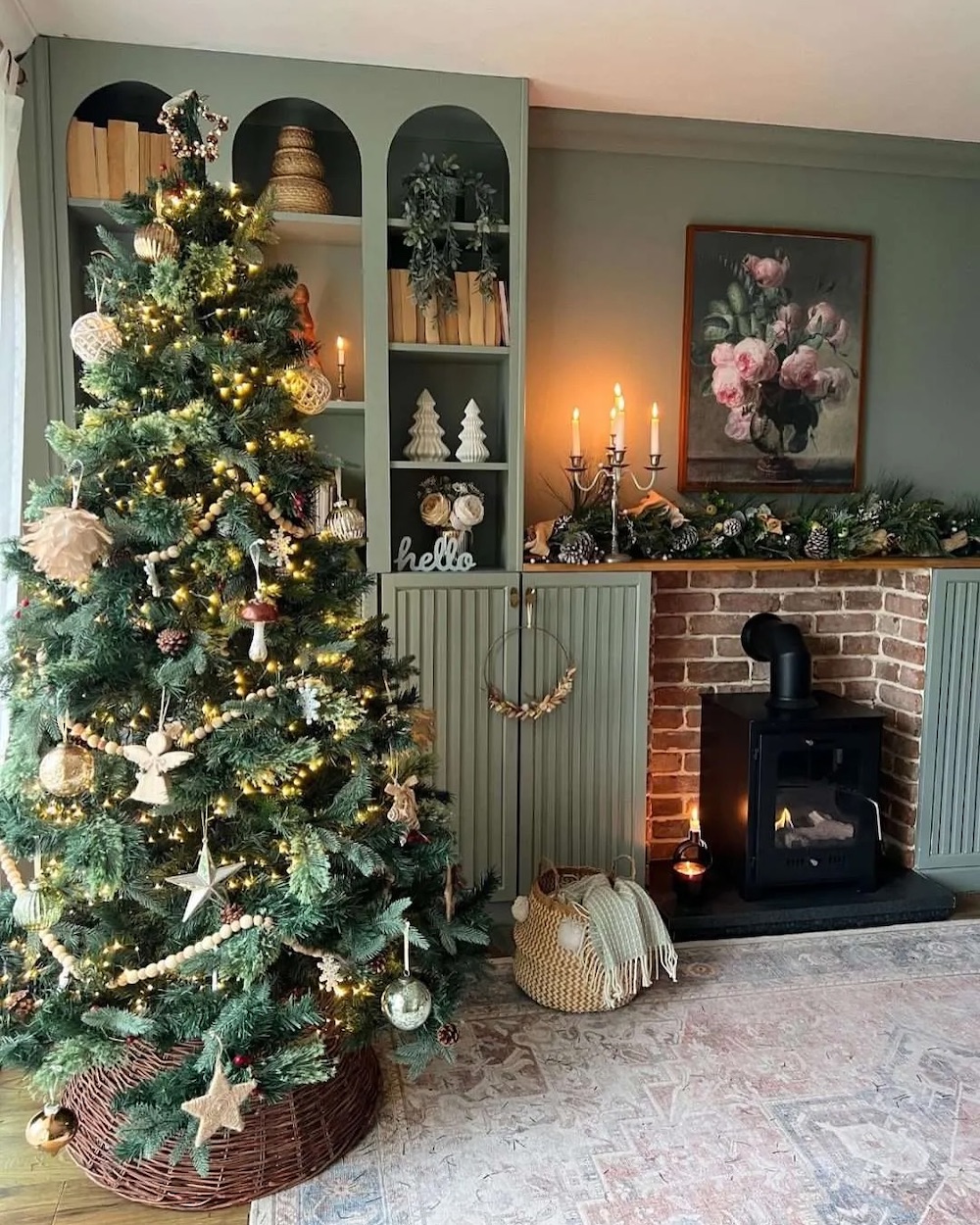 Neutral Christmas Living Room In 24 #Christmas #NeutralChristmas #NeutralLivingRooms #NeutralChristmasStyling 