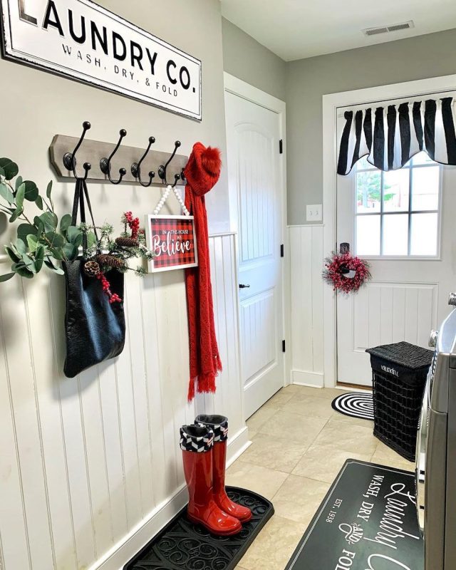 Christmas Laundry Room Decor Ideas that’ll Make Laundry Less Mundane