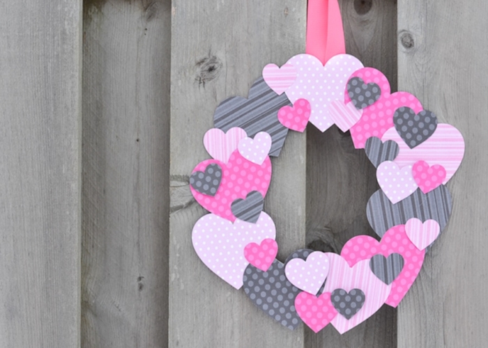 DIY Valentines Day Wreaths In 1 #ValentinesDay #DIYValentinesDayWreaths #HomeDecor #ValentineDecorIdeas 