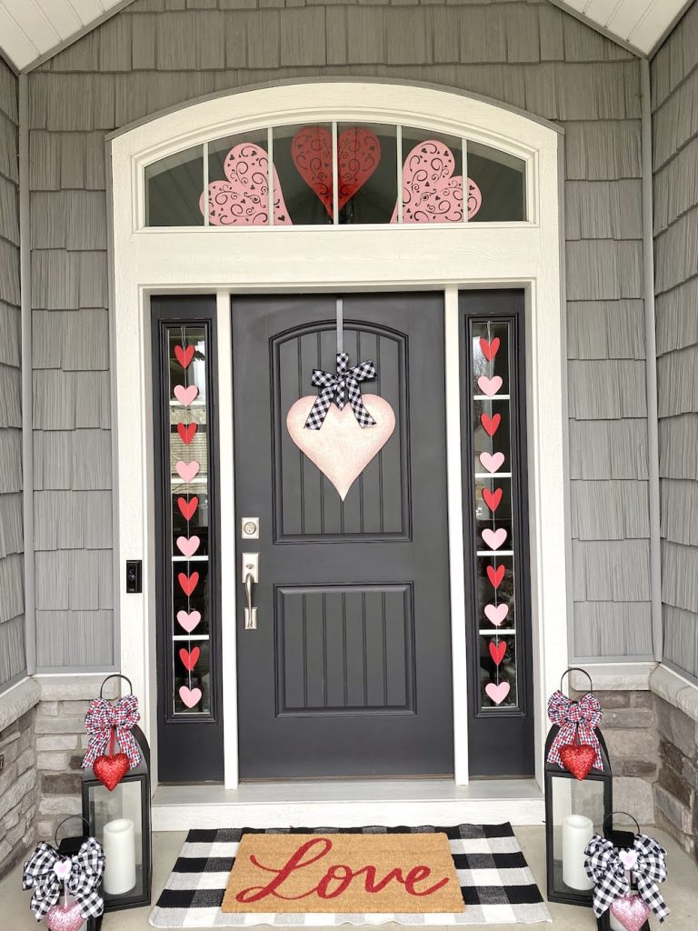 In 12 #ValentinesDay #ValentineFrontPorch #HomeDecor #ValentineDecorIdeas 