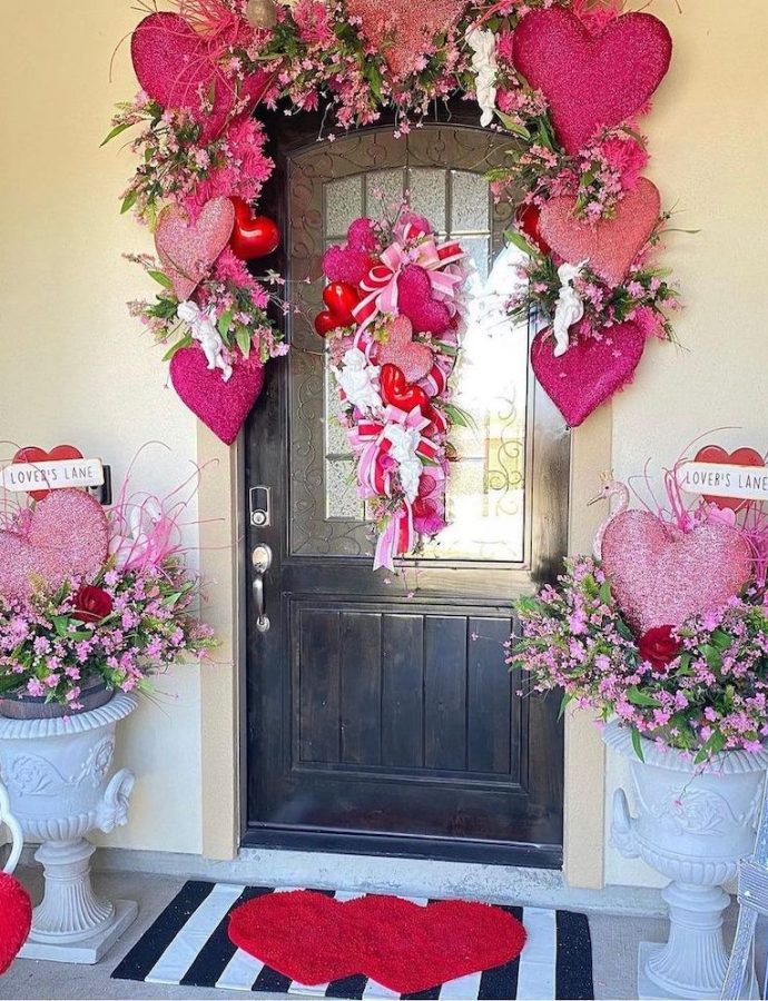Cute Valentines Porch Decor Ideas that Say I Love You!