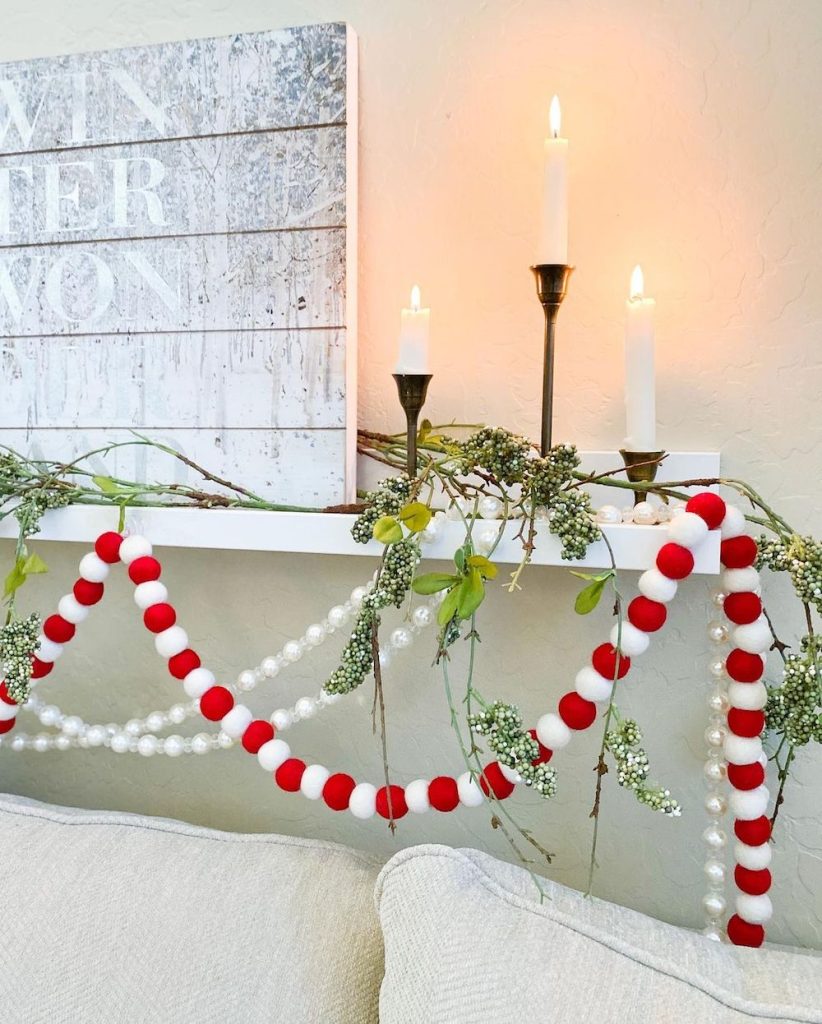 In 5 2 #ValentinesDay #ValentinesGarland #HomeDecor #ValentineDecorIdeas 