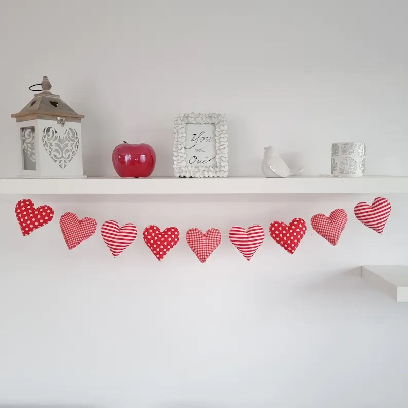 Valentine's Day Banners at Etsy #ValentinesDay #ValentinesGarland #HomeDecor #ValentineDecorIdeas 