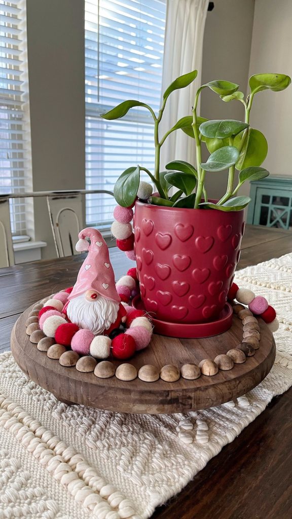 In 11 #ValentinesDay #Centerpiece #ValentineTableCenterpiece #HomeDecor #ValentineDecorIdeas 