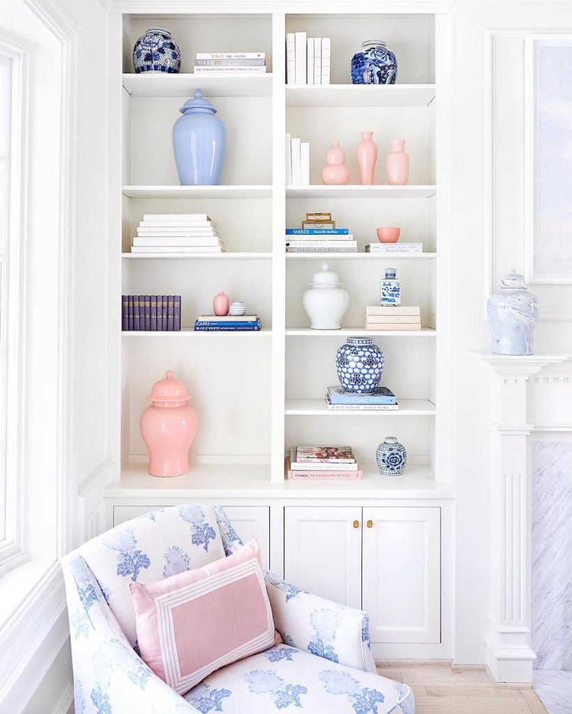 Styling Bookcases Guide In 2 6 #Coastal #Bookcases #Bookshelves #StylingBookshelves #HomeDecor #CoastalHomeDecor 