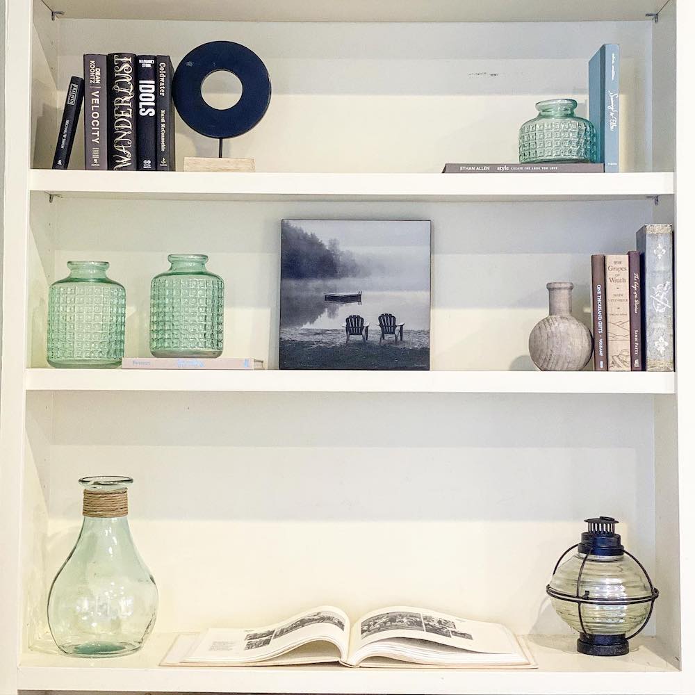 In 2 7 #Coastal #Bookcases #Bookshelves #StylingBookshelves #HomeDecor #CoastalHomeDecor 