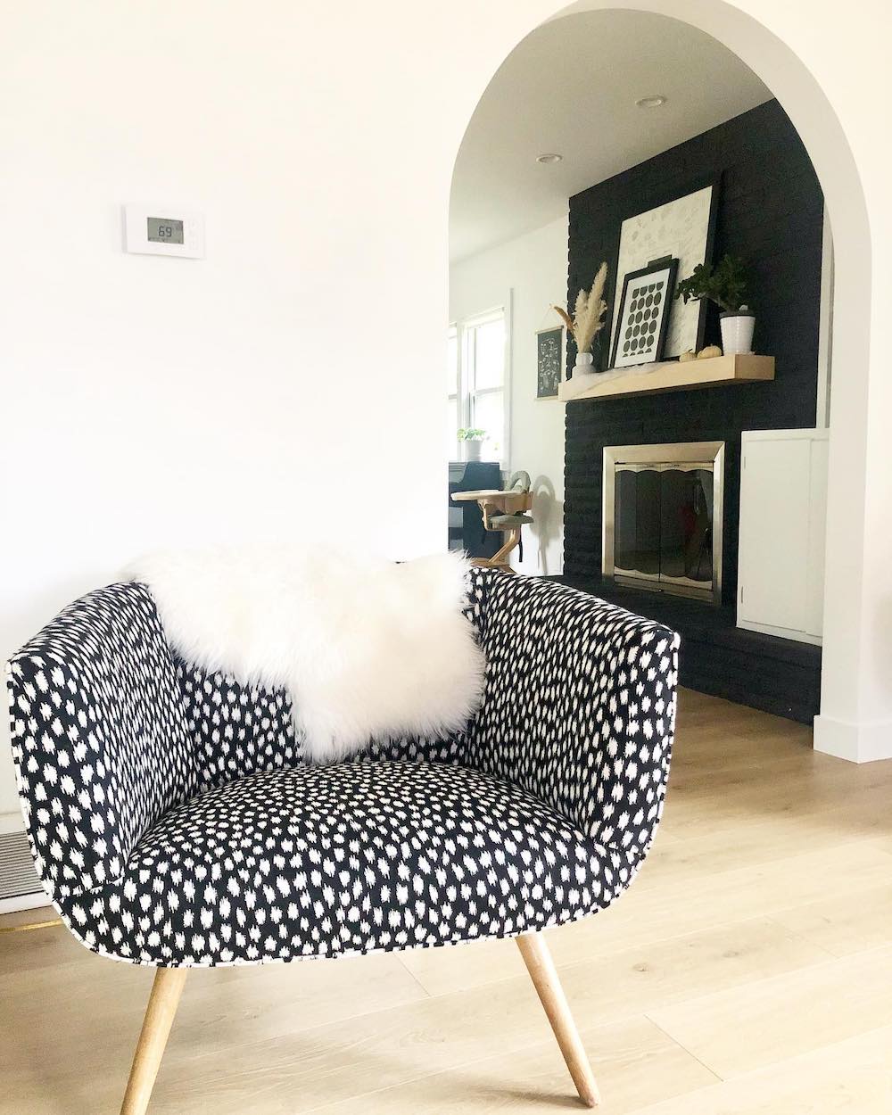 11 Barrel Chair Styling Ideas for the Stylish Home