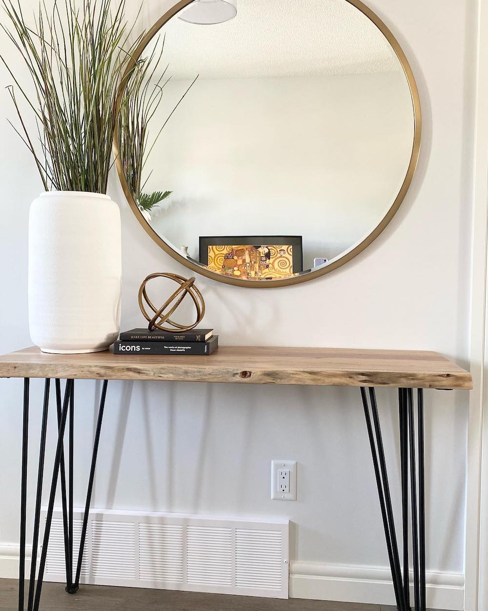 9 Best Gold Round Mirrors for Your Entryway