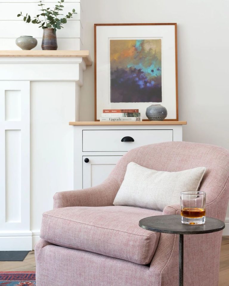 11 Barrel Chair Styling Ideas for the Stylish Home