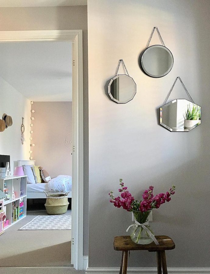 14 Chain Hanging Mirrors to Add Beauty to Your Walls