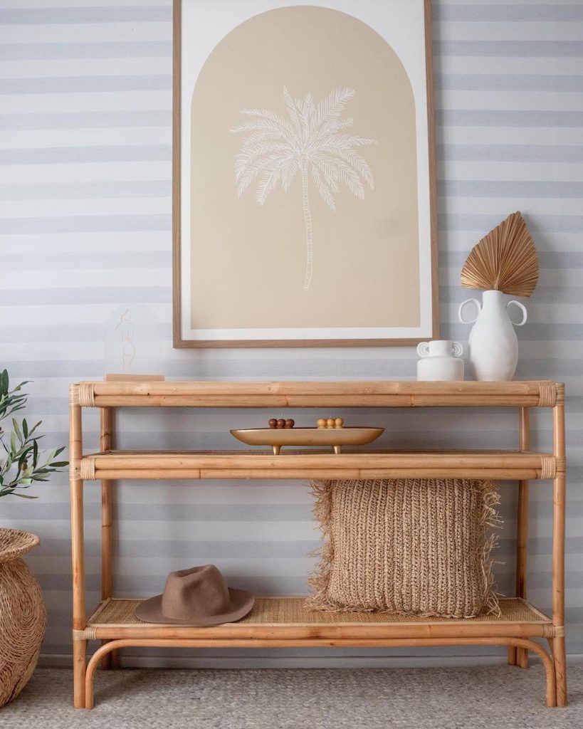 In 12 #Entryway #Foyer #RattanEntrywayTable #ConsoleTable #HallwayTable #StylingTips #HomeDecor