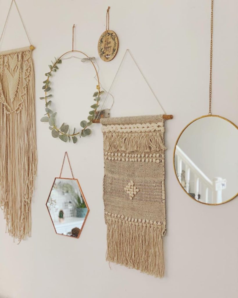 14 Chain Hanging Mirrors to Add Beauty to Your Walls