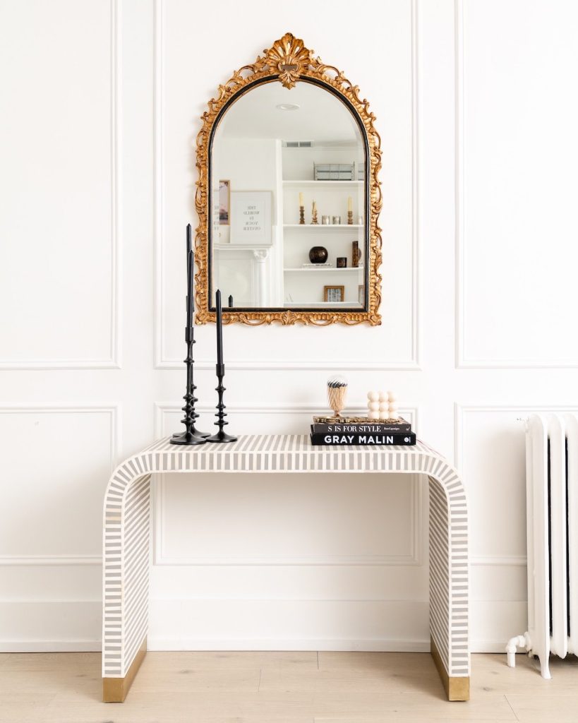 In 7 #Entryways #ConsoleTables #NeutralEntryways #NeutralInteriors #HomeDecor  