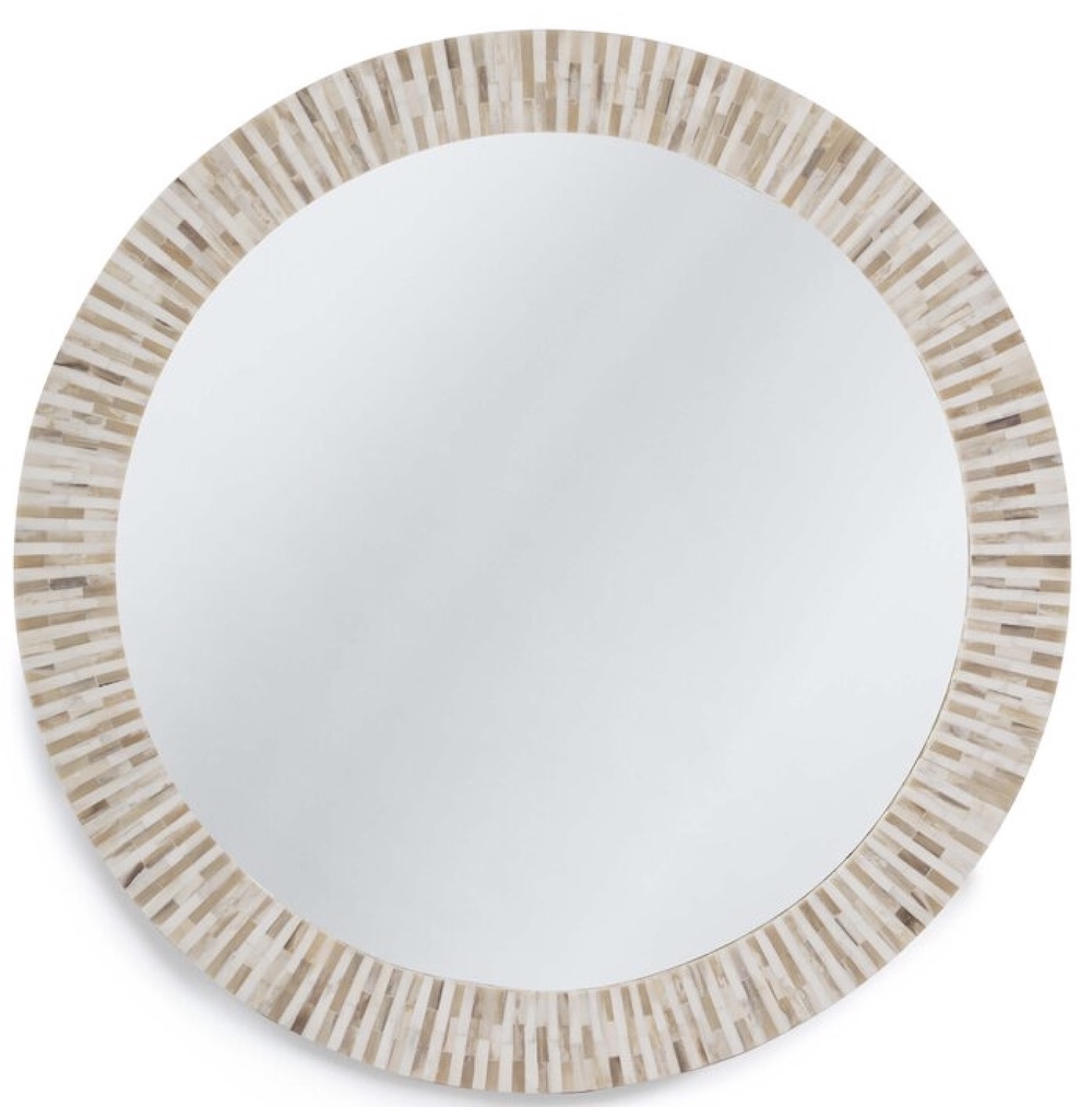 Neutral Mirror Decor Ideas #Mirrors #NeutralAccentMirrors #NeutralInteriors #NeutralHomeDecor #CoastalHomeDecor 