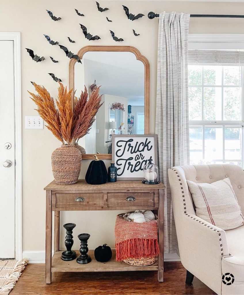 Halloween Entryway Decor Ideas In 10 #Halloween