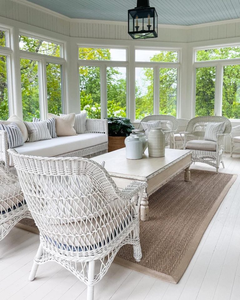 6 White Wicker Sofas for Creating a Calming and Serene Space