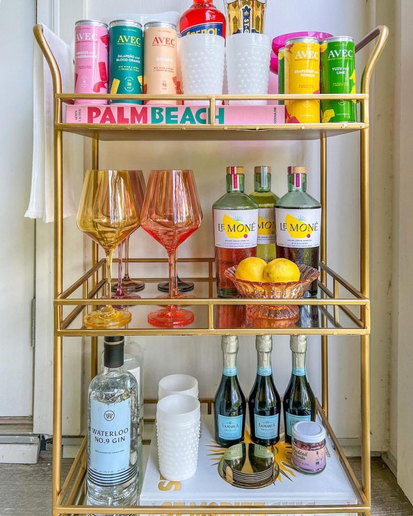 Bar Cart Styling Ideas In 6 #BarCarts #BarCartStyling #CocktailHour #CocktailParties 