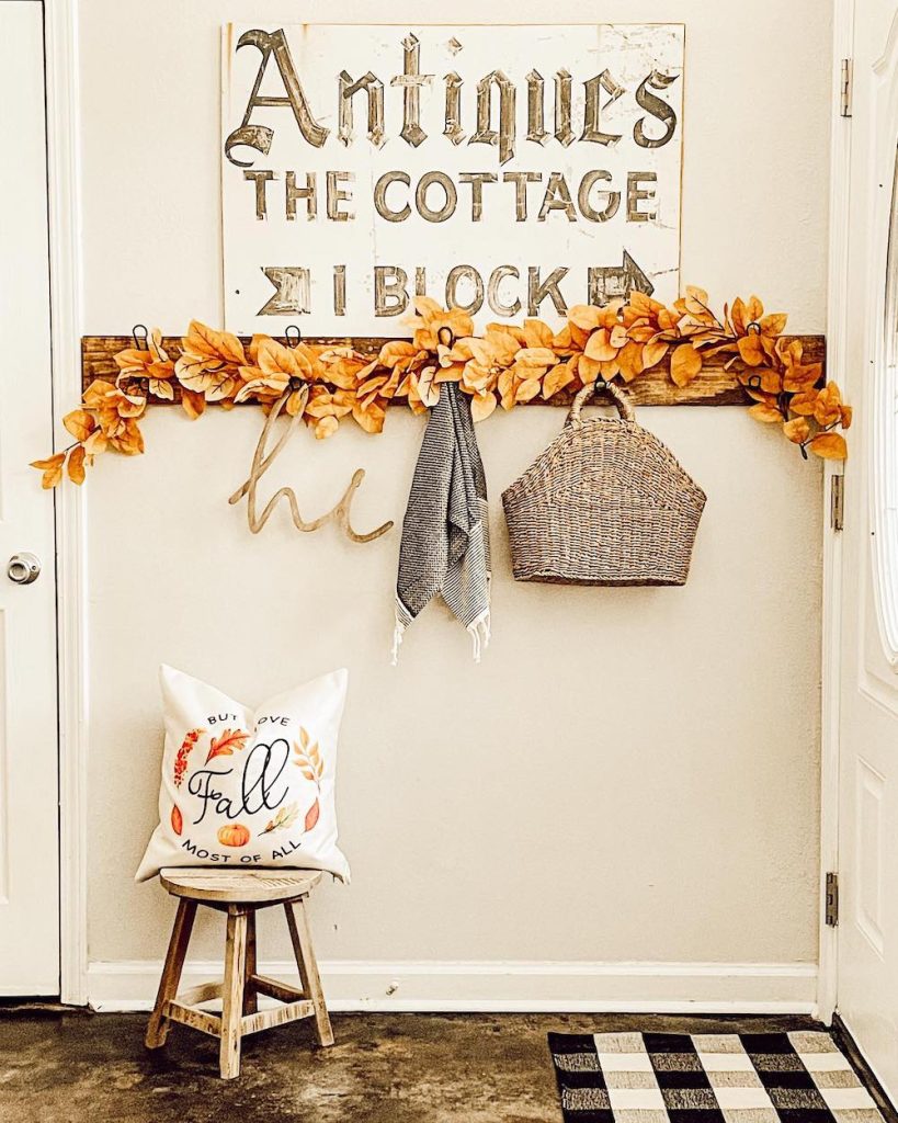 Fall Farmhouse Entryway Ideas In 12 #FallEntryway #FallFarmhouseEntryway #FallFarmhouse