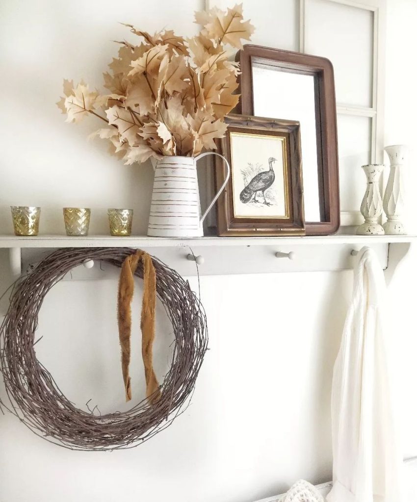 Fall Farmhouse Entryway Ideas In 14 #FallEntryway #FallFarmhouseEntryway #FallFarmhouse